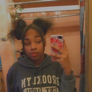 Meet your Posher, Danaica